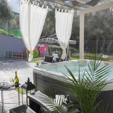 Diamonds Villa *